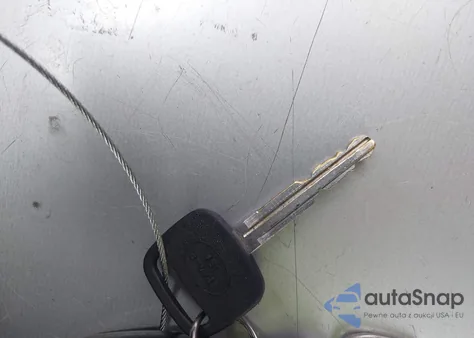 2013 Toyota Yaris L z USA, uszkodzony, nr VIN JTDJTUD3XDD555835